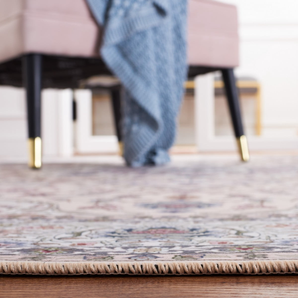SAFAVIEH Tucson Stuart Traditional Machine Washable Area Rug, 5' x 8', Beige/Green