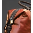 thumbnail image 2 of Candado Master Lock 120D de latón con llaves diferentes, 2 of 5