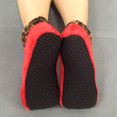 thumbnail image 3 of Calcetines de suelo de otoño e invierno para adultos, más terciopelo, antideslizantes, de terciopelo coral, calcetines de mujer, calcetines de yoga cálidos acolchados, calcetines de interior, 3 of 6