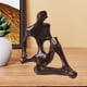 thumbnail image 1 of Estatua de pensador abstracto de resina, adorno de mesa, escultura, figura, estatua para mesa de comedor, Bar, estudio, decoración de sala de estar Marrón, 1 of 8