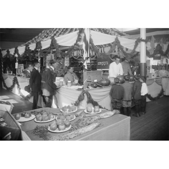 Buy Enlarge 0-587-46033-LP12x18 Jewish Farmers Exhibition for Produce with Signs in Yiddish and English- Paper Size