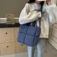 thumbnail image 4 of Bolso mano Nube Cgtredaw acolchado con correa Ajustable azul, 4 of 9