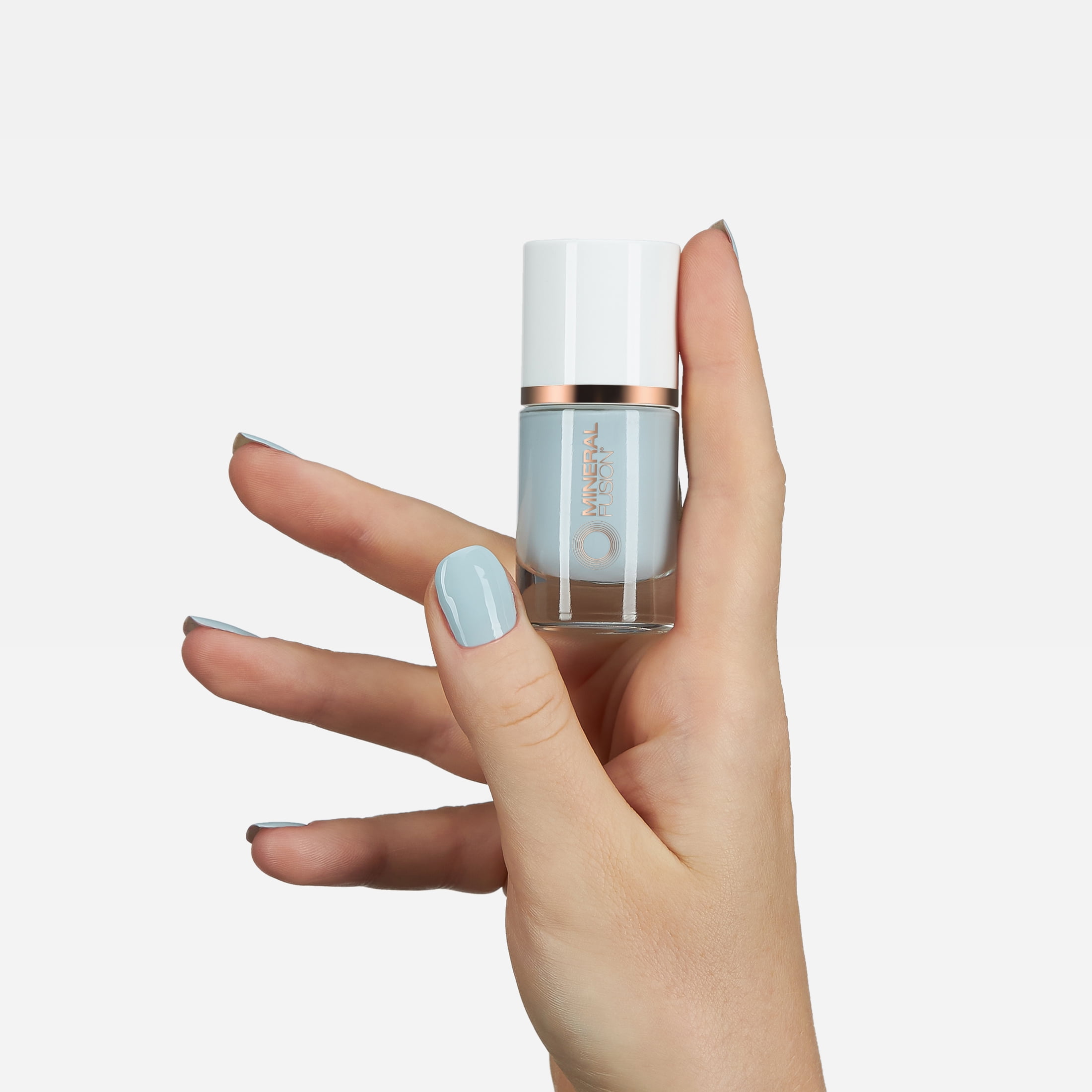 MINERAL FUSION Vegan Nail Polish, "Ice Queen" Light Blue/Cool Blue | Non-Toxic | Cruelty-Free