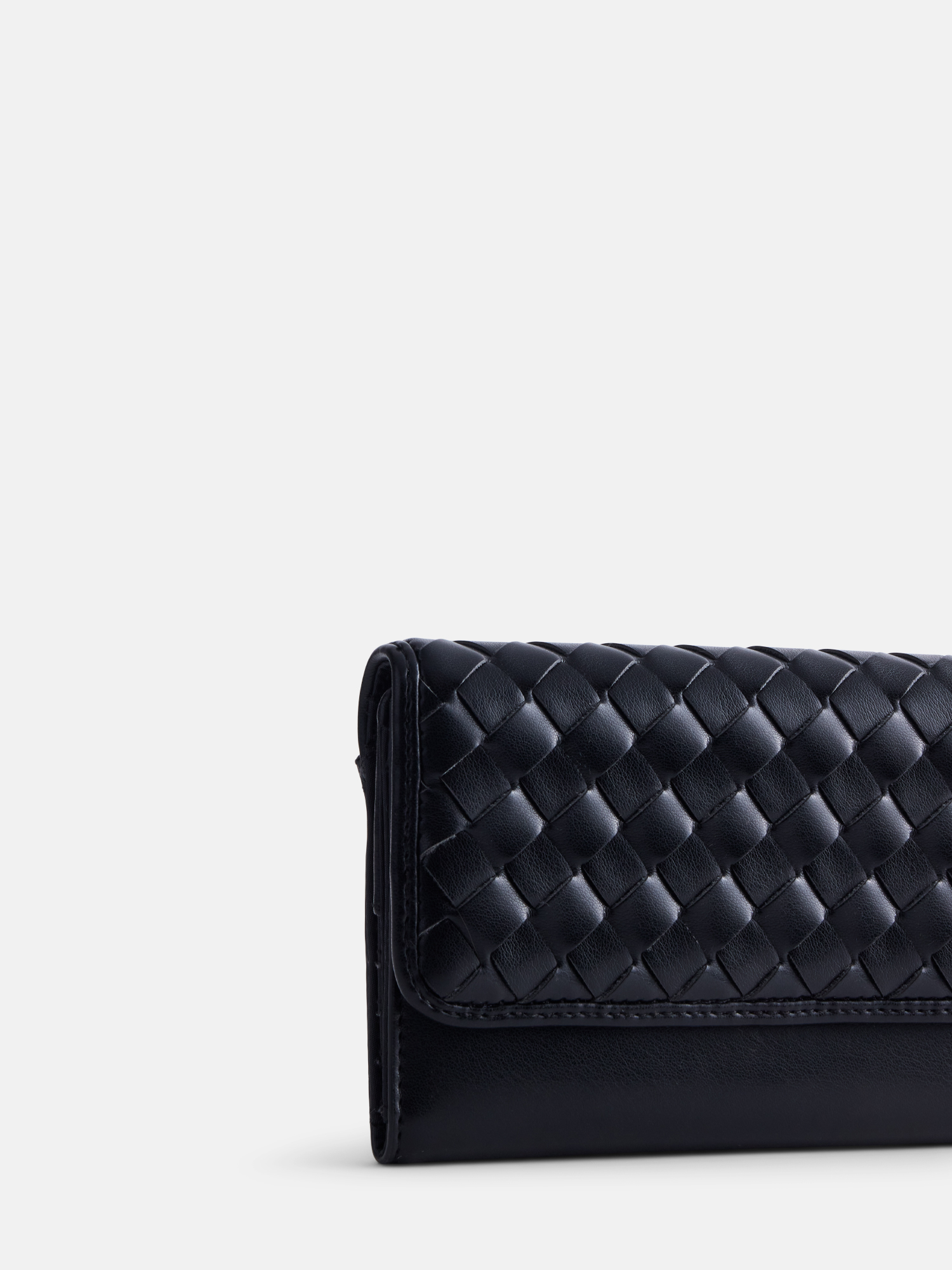 Scenario Women's Woven Faux Leather Clutch Wallet photo 3