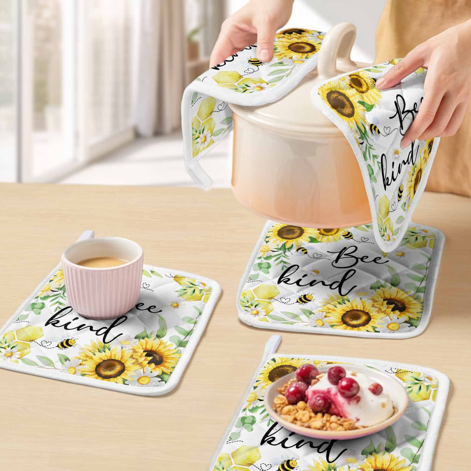 Sunflower Floral Pot Holders for Kitchen Heatproof Potholder, 4 Pack Farmhouse Pastoral Daisy Bees Botanical Hot Pads Multipurpose Oven Pads Cloth Potholders Trivet for Cooking and Baking