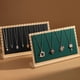 thumbnail image 4 of Soporte de exhibición de collares Sonducket para boutiques de joyería madera Negro, 4 of 6