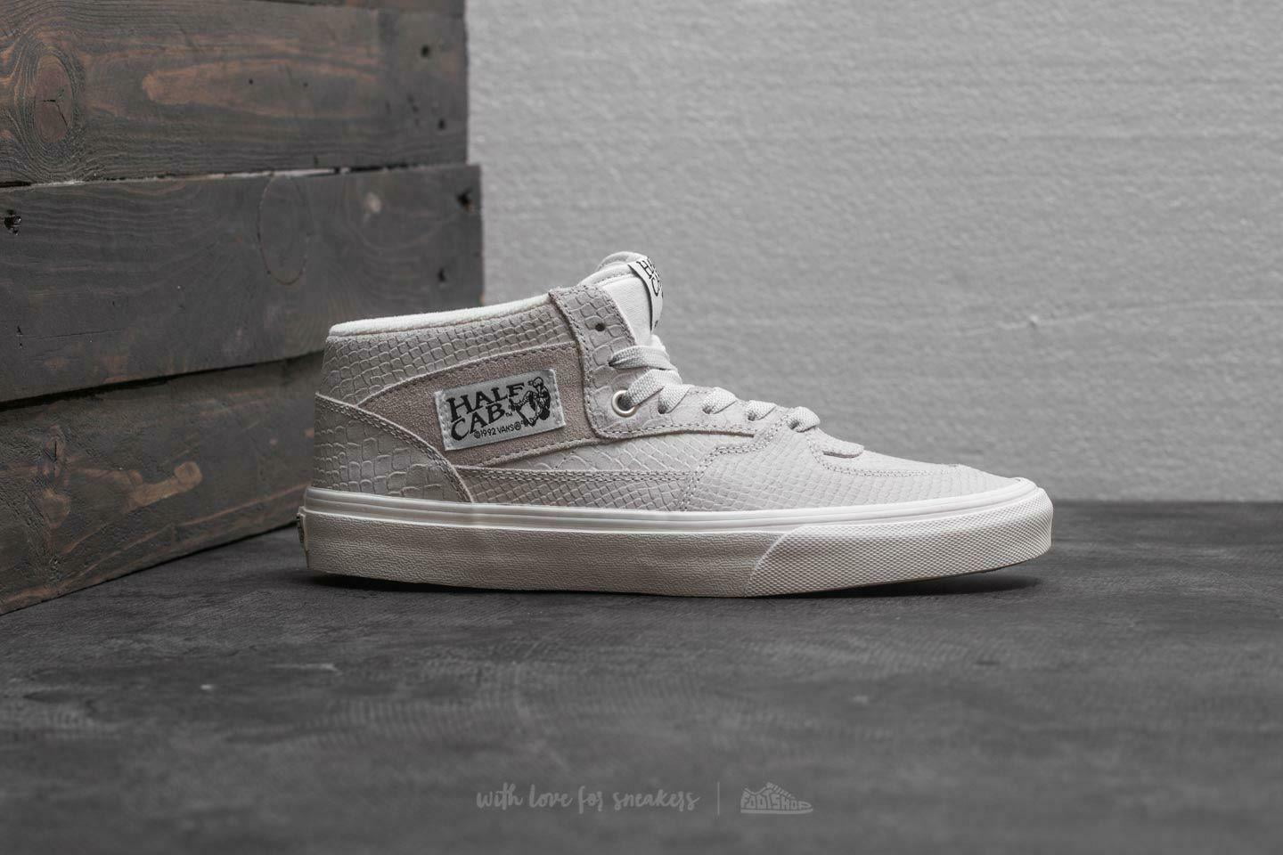 Vans snake top half cab
