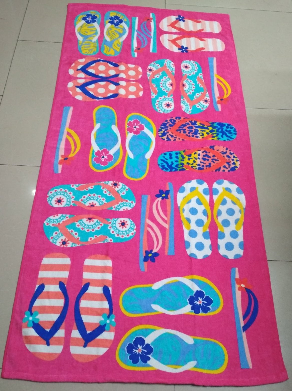 Mainstays Cotton 28" x 60" Pink Flip Flop Beach Towel, 1 Each Walmart