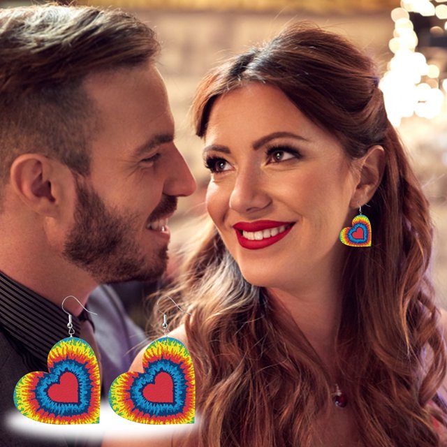DPTALR Boucles d'Oreilles en Cuir pour la Saint-Valentin Rouge et Noir à Motif Léopard en Forme de Cœur