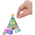 thumbnail image 3 of Calendario de Adviento Barbie Mini Land con muñecas de 1.5 pulgadas y 24 sorpresas, 3 of 6