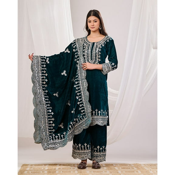 Futragabha Dark Green Velvet Suit Set with Velvet Dupatta