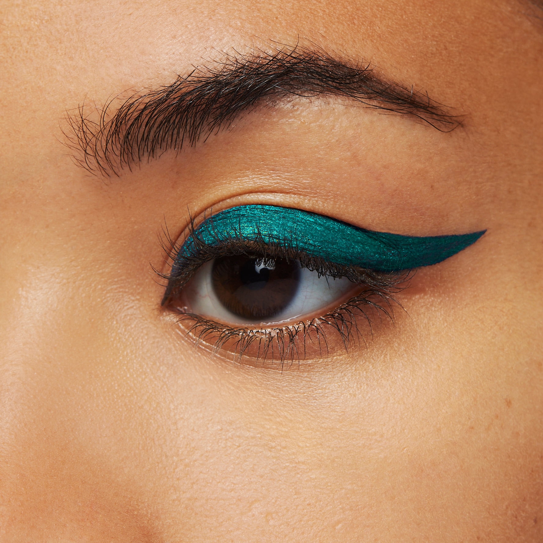 af94 Backline Liquid Eyeliner, Casino, Green