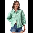 thumbnail image 2 of Camisa A Rayas con Botones, 3/4, Hombros Caídos, Corte Holgado, Dobladillo con Volantes, para Mujer Verde M, 2 of 6