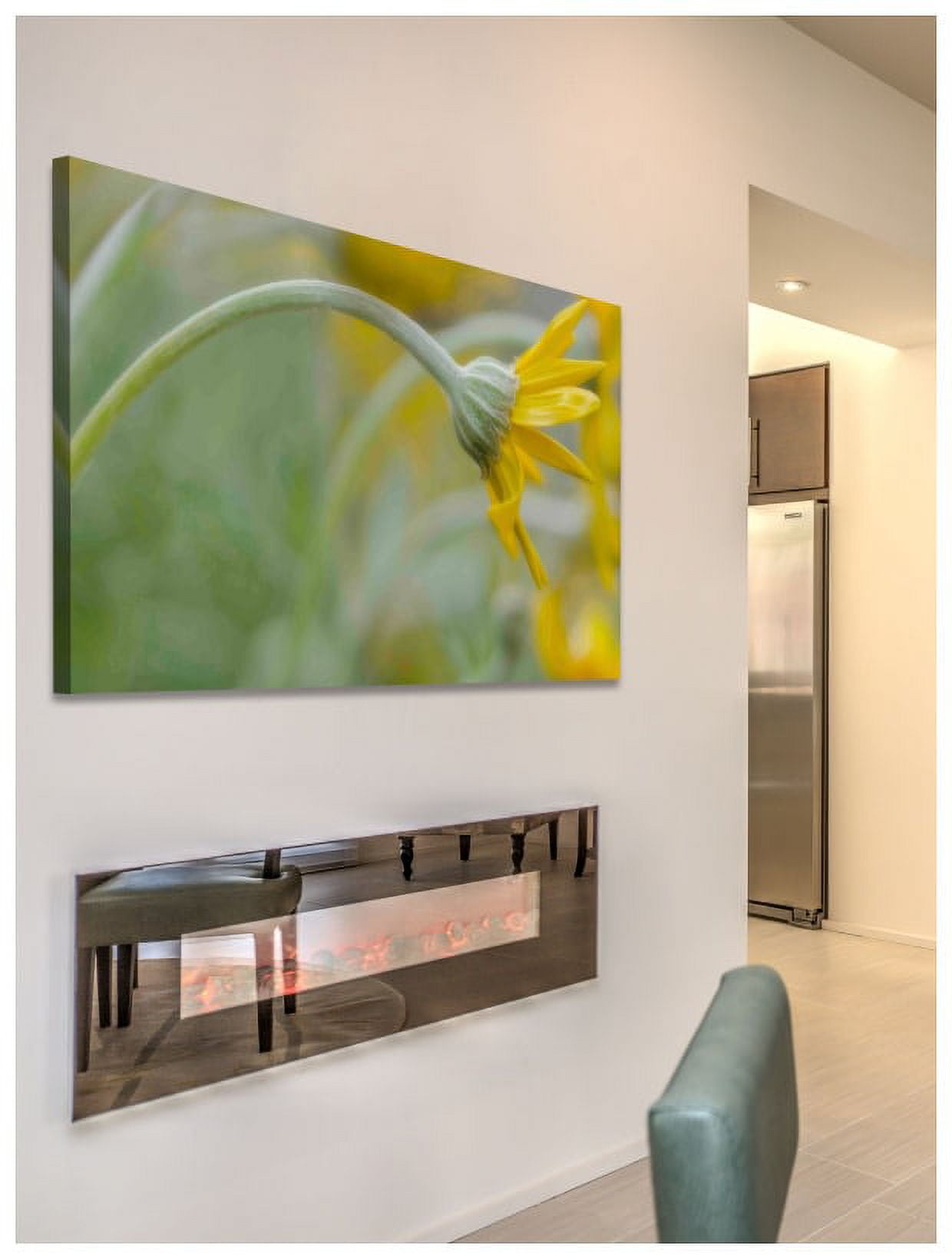 Marmont Hill "Bending Daisy" Painting Print on Canvas