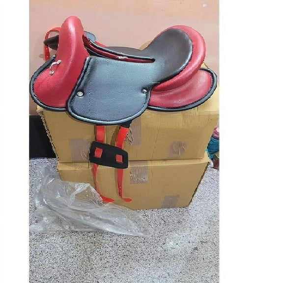 Lightweight Synthetic Endurance Saddle - Comfortable, Durable & Weatherproof