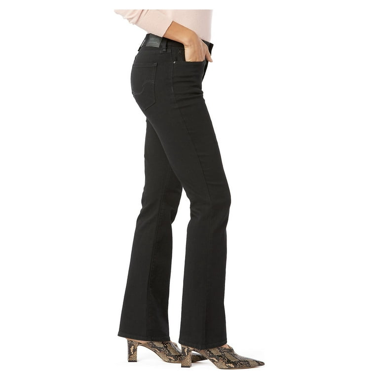 Levi Strauss Signature Women s and Women s Plus Mid Rise Bootcut Jeans 30