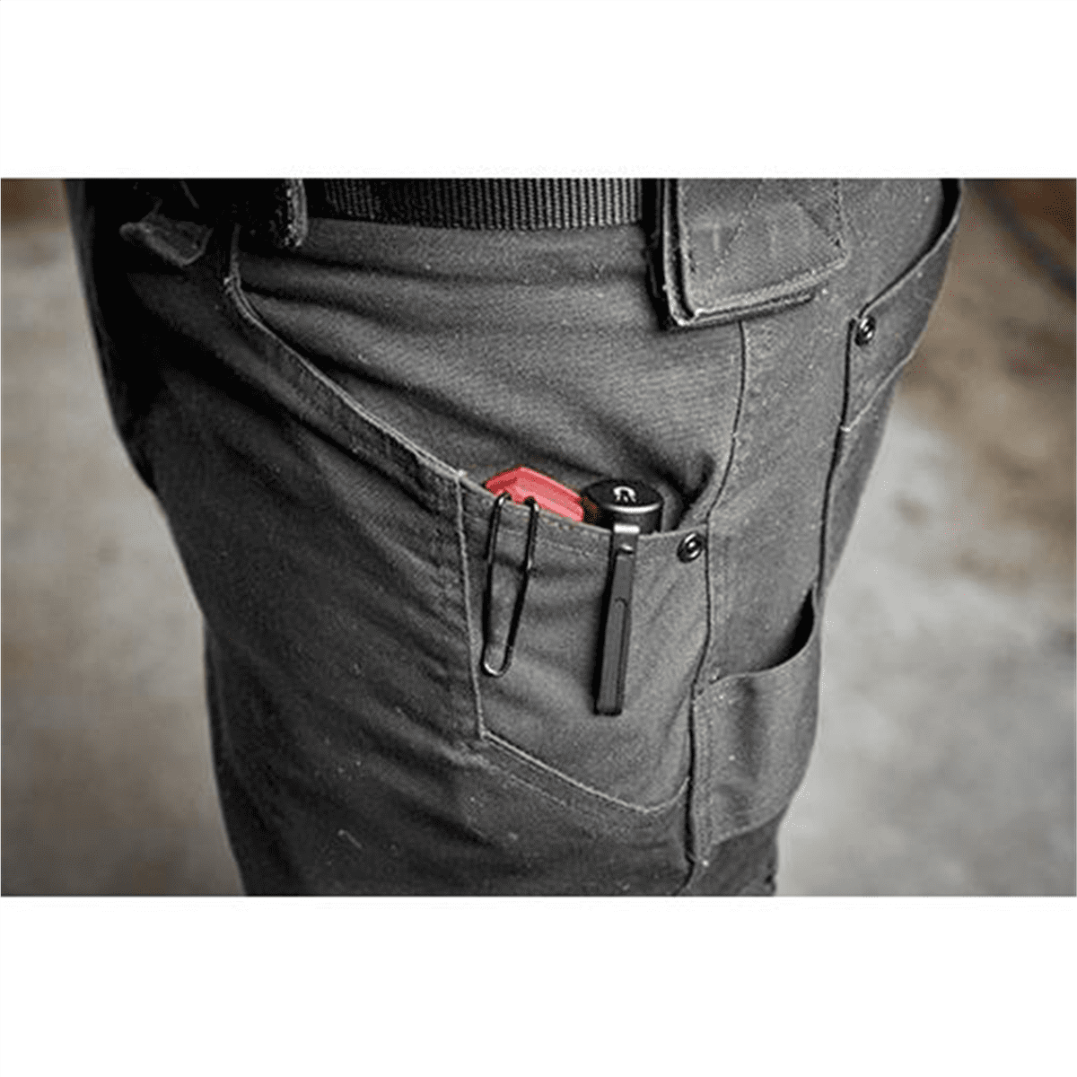 Milwaukee 2011R Rechargeable 500Lm Everyday Carry Flashlight w/ Magnet
