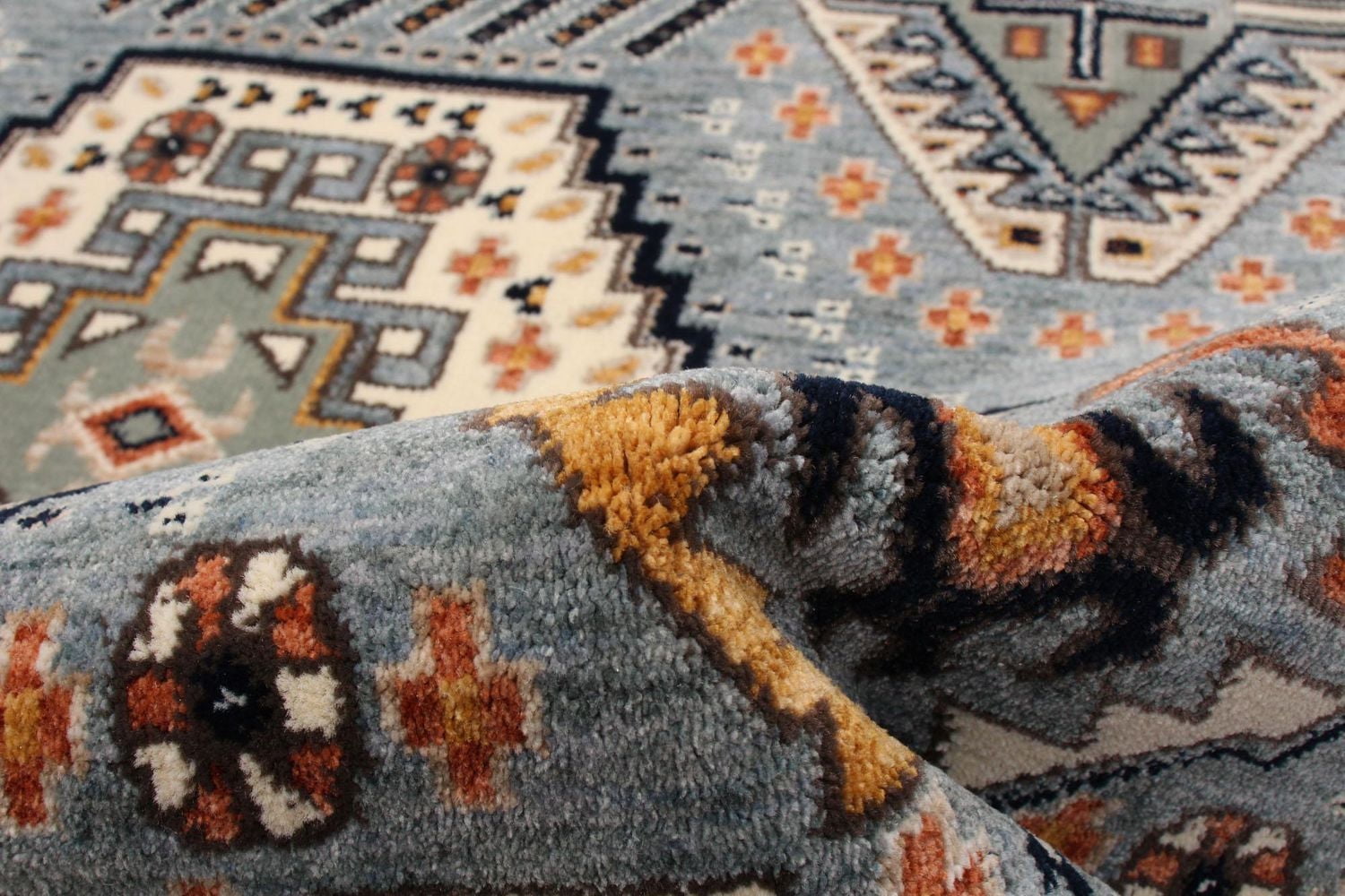 ECARPET Qashqai Aqua Rug