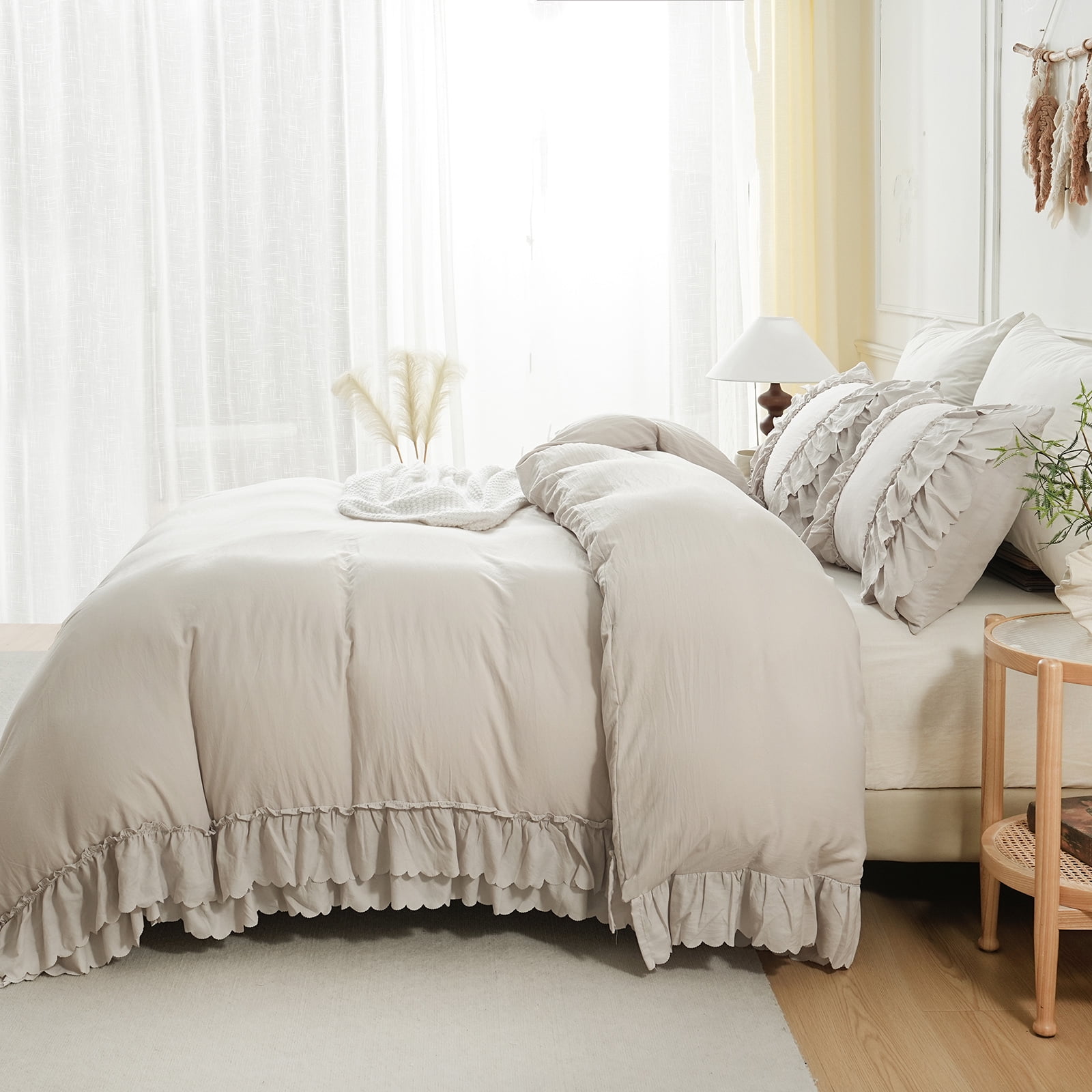 Ruffle Comforter Set Queen Size,Shabby Chic Boho Bedding Sets, Soft Fluffy Comforter Sets for All Season,Vintage Ruffled 3 Pcs Microfiber Lightweight Quilt Set for Home Decor