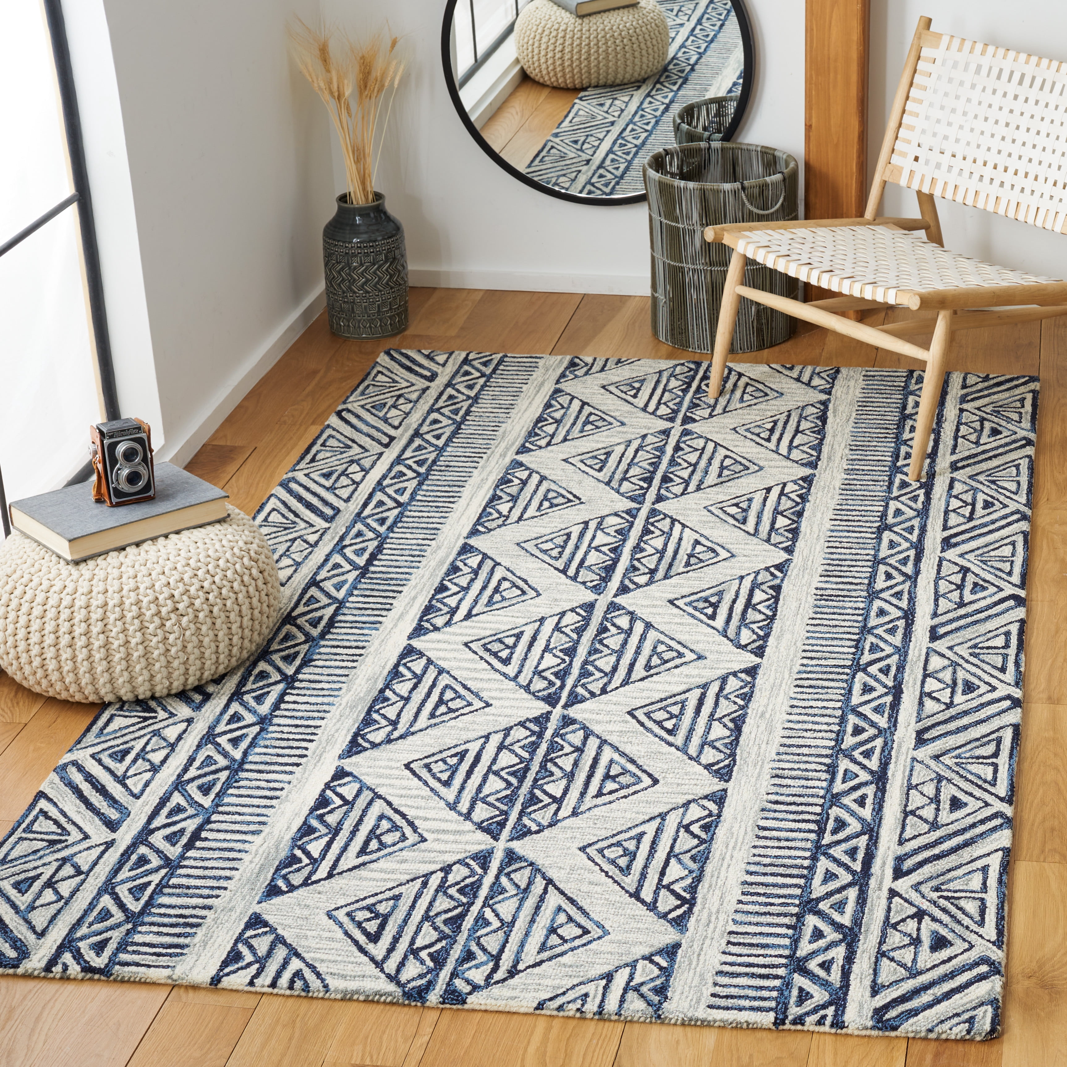SAFAVIEH Metro Andrew Diamond Area Rug, Blue/Ivory, 6' x 6' Square