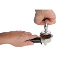 thumbnail image 4 of Espresso Tamper Fino, aluminio de doble cara, 120 ml, 48 mm y 53 mm, 4 of 7