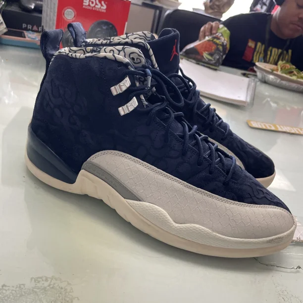 Men’s Jo r-dan 12 Retro International Flight 2018 SZ 12 BV8016-445 No Box Used