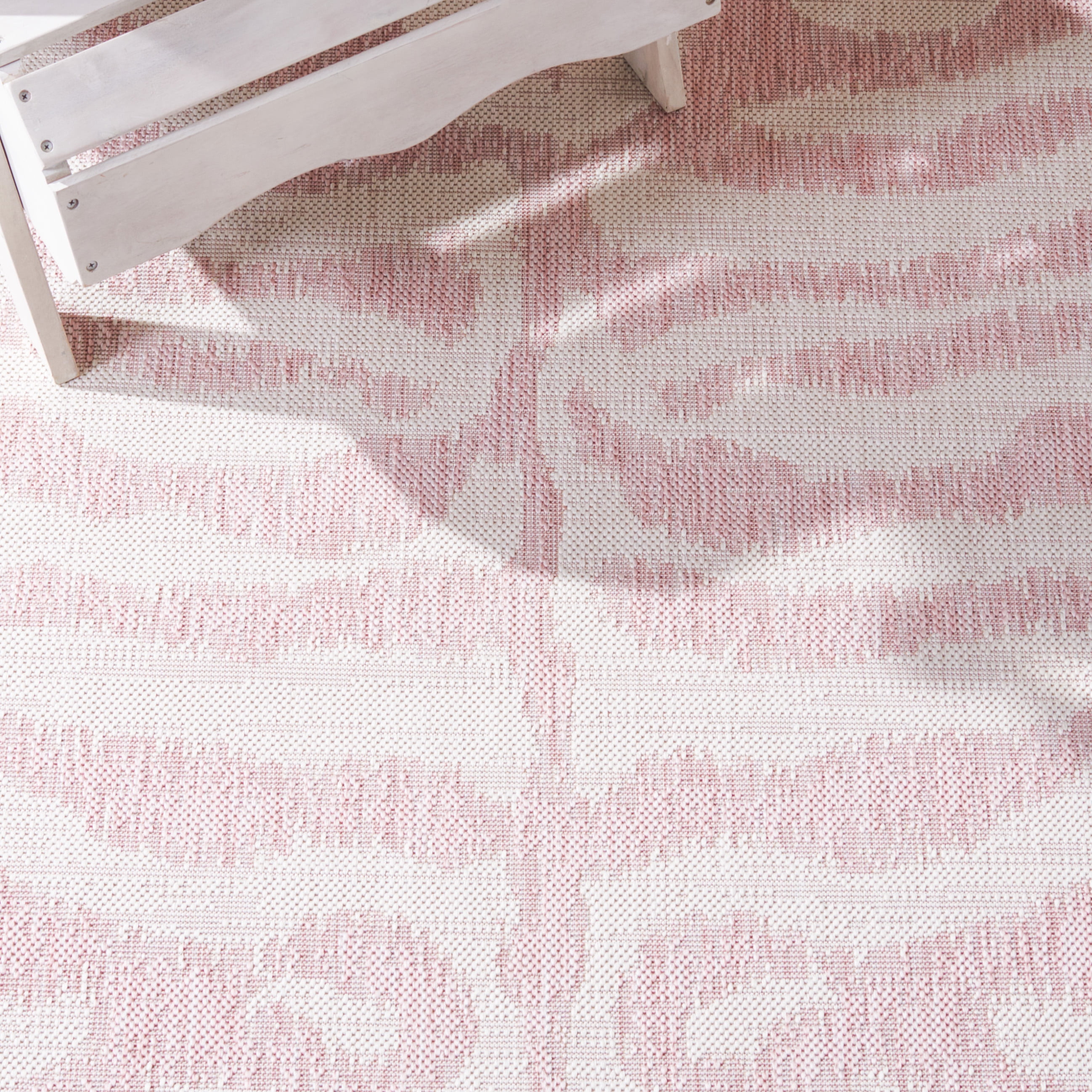 SAFAVIEH Courtyard Gerald Animal Indoor/Outdoor Area Rug, Ivory/Pink, 6'7" x 6'7" Square