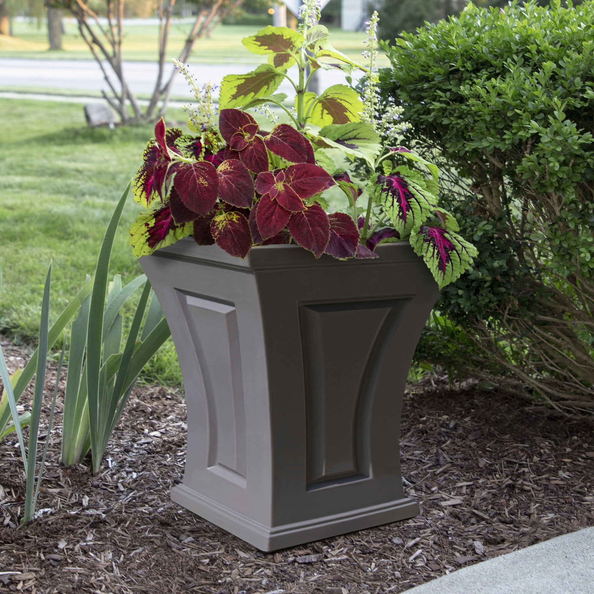 Cambridge 18in Tall Planter - Graphite Grey