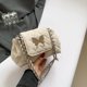 thumbnail image 4 of Bolso pequeño con bordado de diamantes para mujer, nuevo estilo 2025, moderno y versátil bolso bandolera con cadena, bolso de mano con un solo hombro bajo el brazo., 4 of 5