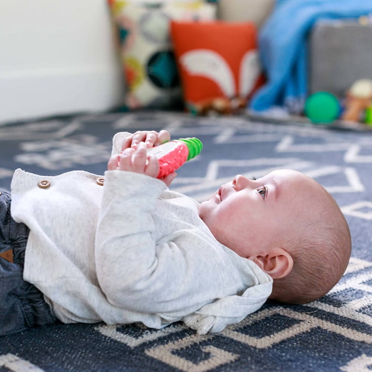 Infantino Lil Nibblers Vibrating Apple Teether -Sensory Exploration A Infantino Lil Nibblers Vibrating Apple Teether -Sensory Exploration A