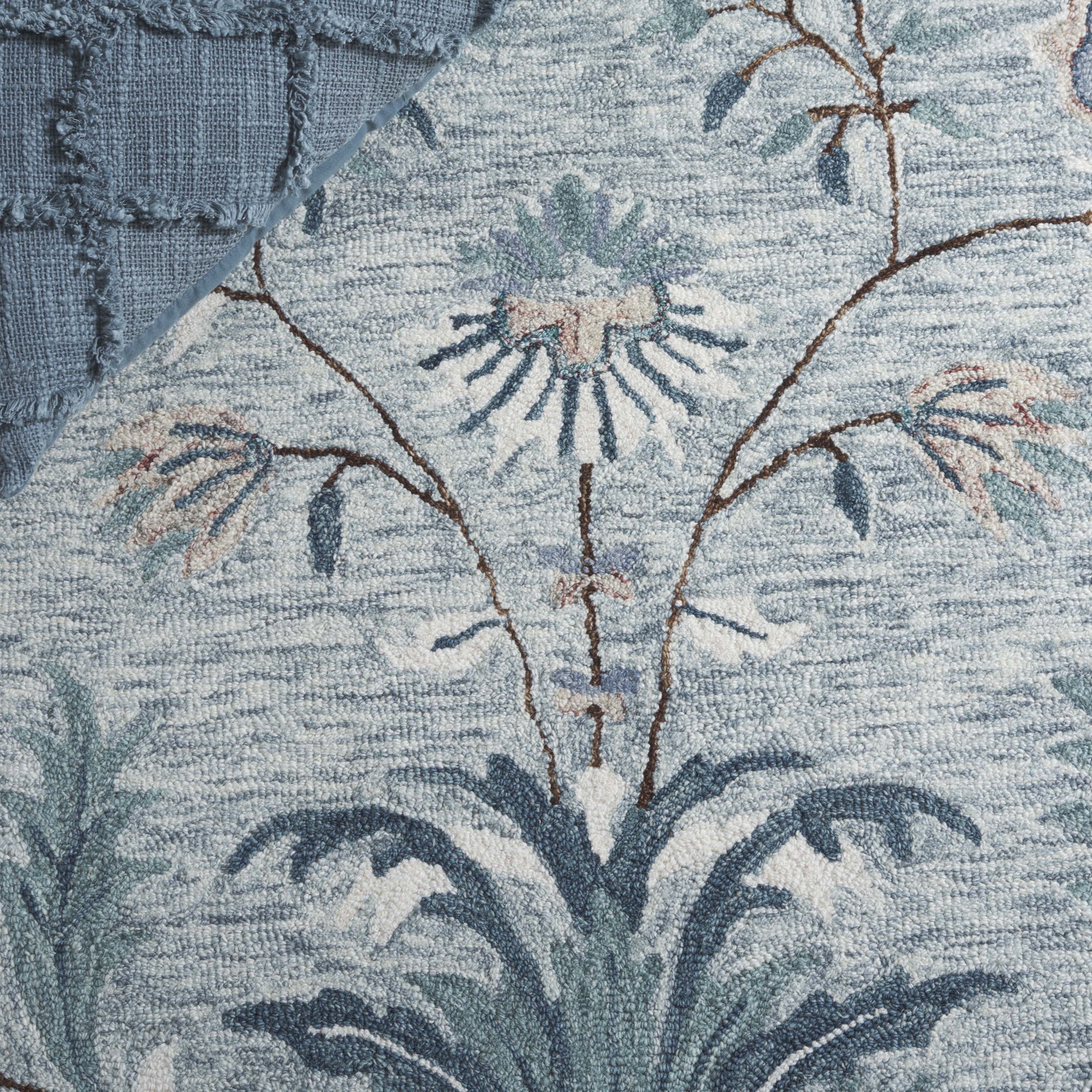 SAFAVIEH Blossom Wardell Floral Area Rug, Gray/Ivory, 5' x 8'