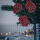 thumbnail image 5 of Bayas de Acebo Artificiales escarchadas Xihbxyly Minifrutas Navideñas Falsas Decoración de flores 12 mm, 5 of 6