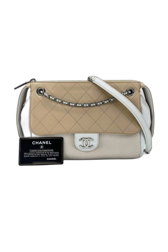 Pre-Owned Chanel French Biella Shoulder Bag, White