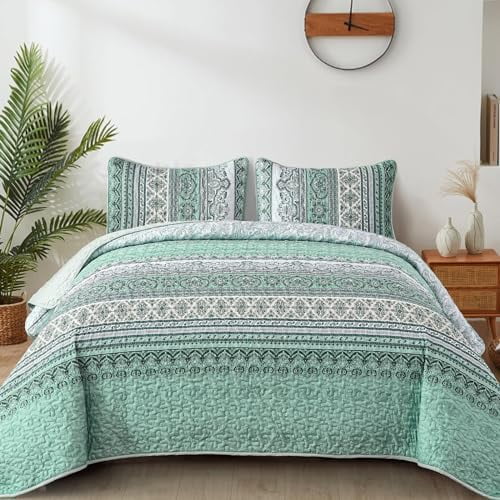 Sage Green Quilt Set King Size, Bohemian Stripe 3 Pieces Quilts Bedspread Set Boho Lightweight Microfiber All Season Bedding Coverlet Set for Queen Bed (104"x90")