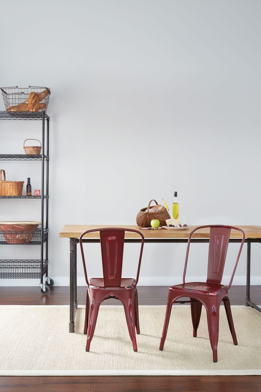 Chaise de salle à manger Bristow d’OSP Designs en métal en fini rouge antique