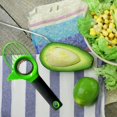 thumbnail image 4 of Cortador de aguacate 3 en 1, herramienta de aguacate con mango de silicona para aguacate, cortador de aguacate sin BPA, cuchillo multifuncional para cortar aguacate Namotu DCF18, 4 of 7