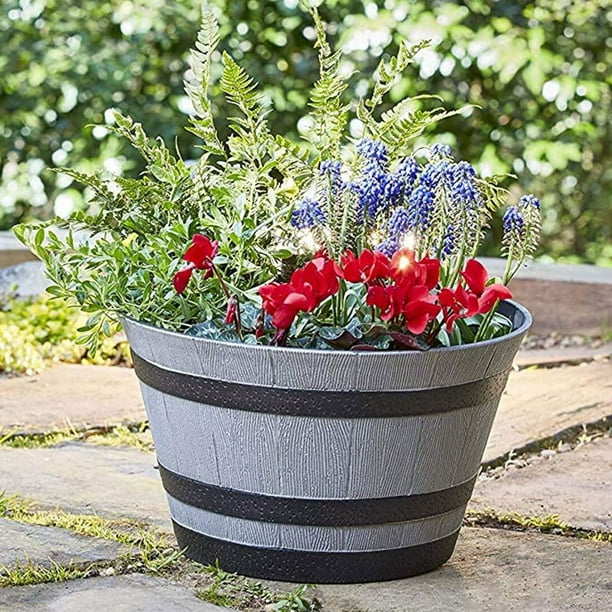 Poupée en pots de fleur  Pots de fleurs décorés, Customiser des pots de  fleurs, Pot de fleurs