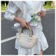 thumbnail image 2 of Xiao Hua Bolso de hombro tejido para mujer, bolso de mano y neceser, elegante bolso de playa de verano, 17 x 9 x 15 cm (multicolor)., 2 of 5