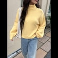 thumbnail image 4 of Suéter de Cuello Alto para Mujer, Jersey de Punto Grueso de Larga con Dobladillo Alto y Bajo, Top Moderno para Otoño e Invierno. Amarillo S, 4 of 9
