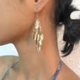 thumbnail image 1 of Boucles d'Oreilles en Forme de Feuilles d'Or pour Femmes et Filles, 1 of 3