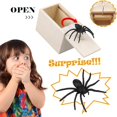 thumbnail image 2 of Caja sorpresa de araña de broma, 2 uds., regalos de broma prácticos para Halloween oso de fresa Electrónica, 2 of 5