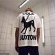 thumbnail image 4 of Camiseta holgada informal de manga corta para hombre con estampado de letras plateadas de edición limitada de Cole Buxton London versión alta112 blanco, 4 of 4