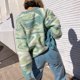thumbnail image 3 of Verde M 2021 Otoño e Invierno Jersey de Manga Larga con Cuello Redondo para Mujer Moda Tie Dye Estampado Raya Abstracta Contraste de Tres Colores Suelto Suéter de Punto Simple Top Suéter de Punto de, 3 of 8