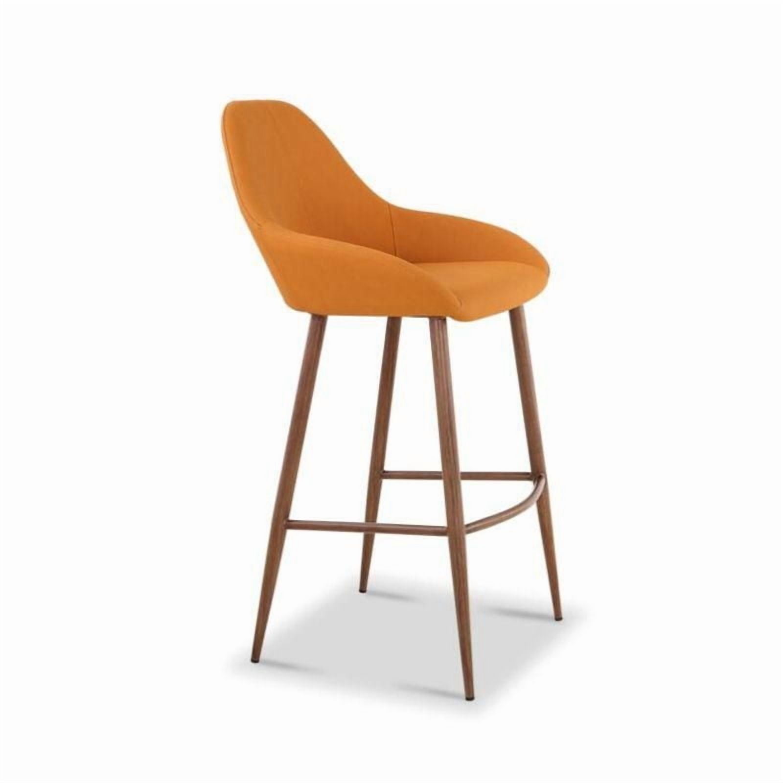 Plata Décor Nomura Chaise stylisée avec pieds en bois et revêtement en simili cuir.