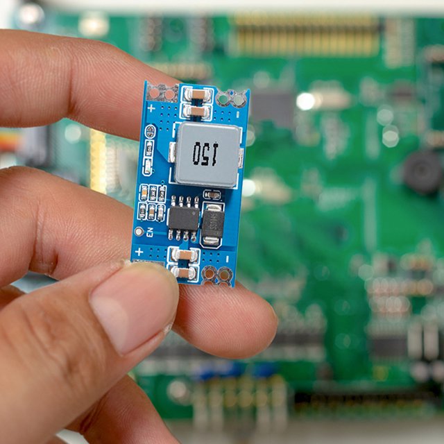 Mini560 Pro Módulo reductor regulador de voltaje CC-CC de salida de alta eficiencia (5 V)