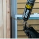 thumbnail image 3 of Sellador de espuma OSI 1866185 cuádruple para ventanas y puertas, 600 ml x 12, 3 of 4