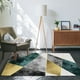 thumbnail image 1 of La Alfombra de La Sala de Estar Es Geométricamente Buena para Uso Doméstico, El Dormitorio Está Cubierto con Tapetes y La Alfombra de La Mesita de Noche Se Usa Como Tapete., 1 of 2