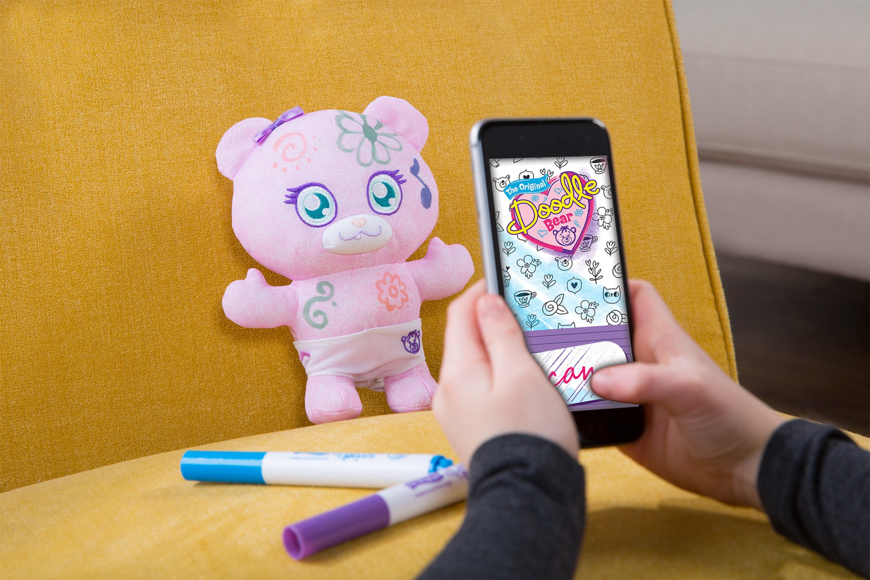  LAMAZE The Original Doodle Bear 14ʺ Plush Toy with 3 Washable  Markers - Fashion : Toys & Games