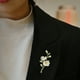 thumbnail image 5 of Broche de Flor Verde, Día de La Madre, Perla, Evitar Exposición, Accesorios para Broches, Regalos Festivos de Lujo, Pequeño, Fresco, Traje, Ramillete, Decoraciones, 5 of 6