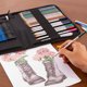 thumbnail image 4 of Kit Profesional de Dibujo H&B - 51 Piezas Incluye Lápices de Grafito, Acuarelables y Carboncillo - Ideal para Artistas y Estudiantes - Set Completo con Accesorios, 4 of 7